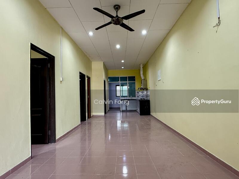 Living & dining area