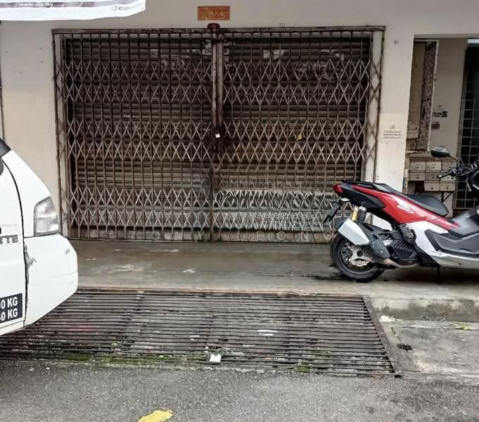 Shop for Rent in Taman Industri Bolton (Batu Caves) - Tony Leong - Exterior - PropertyGuru.com.my
