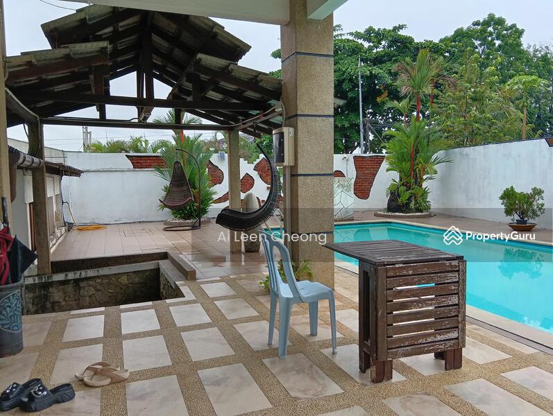 Untuk Dijual - Semi-Detached House at Taman Petaling