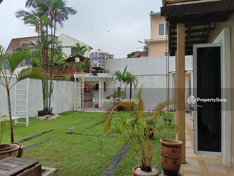 Untuk Dijual - Semi-Detached House at Taman Petaling