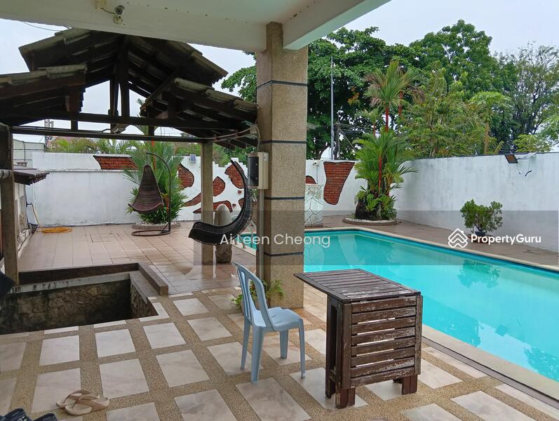 Untuk Dijual - Semi-Detached House at Taman Petaling