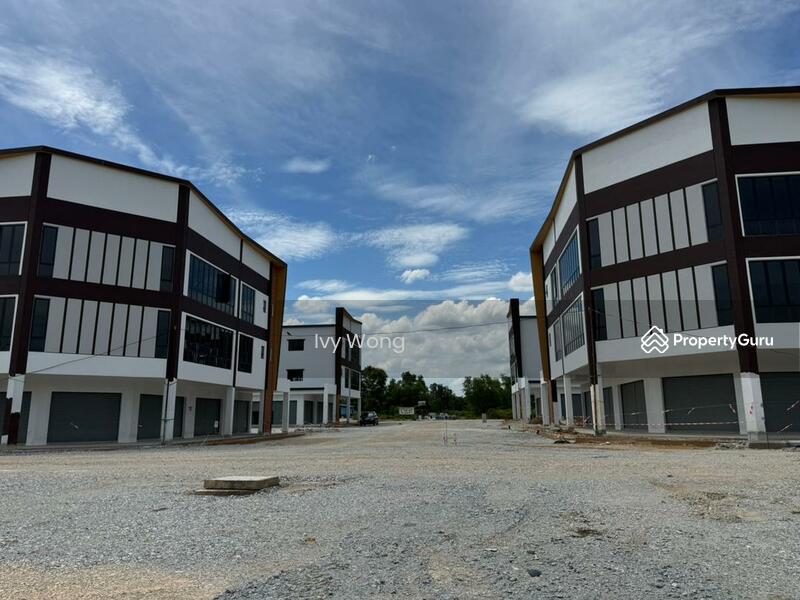 For Rent - Setia Ecohill Nadi 2 Ecohill 3-storey corner shoplot Facing main road For rent