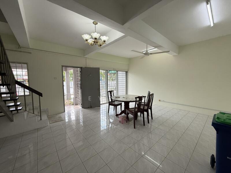 For Rent - Taman Bukit Kinrara