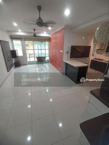AQUAVILLA TOWNHOUSE (upper level), SEKSYEN 7, SHAH ALAMSCENERY VIEW, LOW DENSITY AND EXCLUSIVE AREA