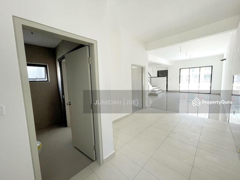 Brand New (FACING PLAYGROUND)Double Storey Terrace (CASIRA 3)Bandar Bukit Raja, Klang (Newly Vp)