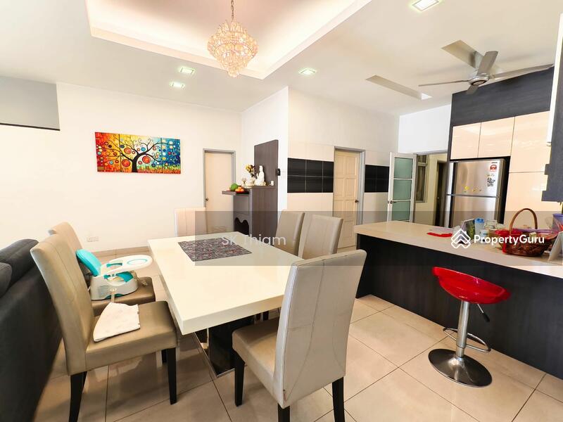 For Sale - Semi-Detached House at Kemuning Utama Palma