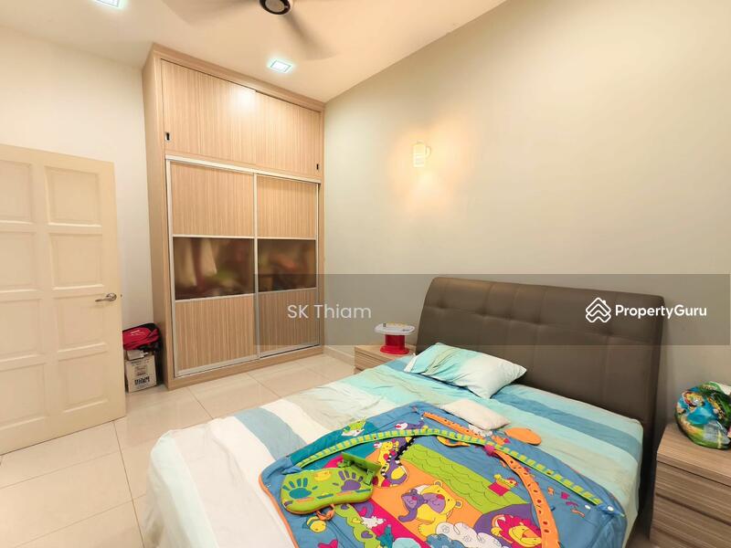 For Sale - Semi-Detached House at Kemuning Utama Palma