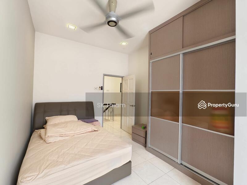 For Sale - Semi-Detached House at Kemuning Utama Palma