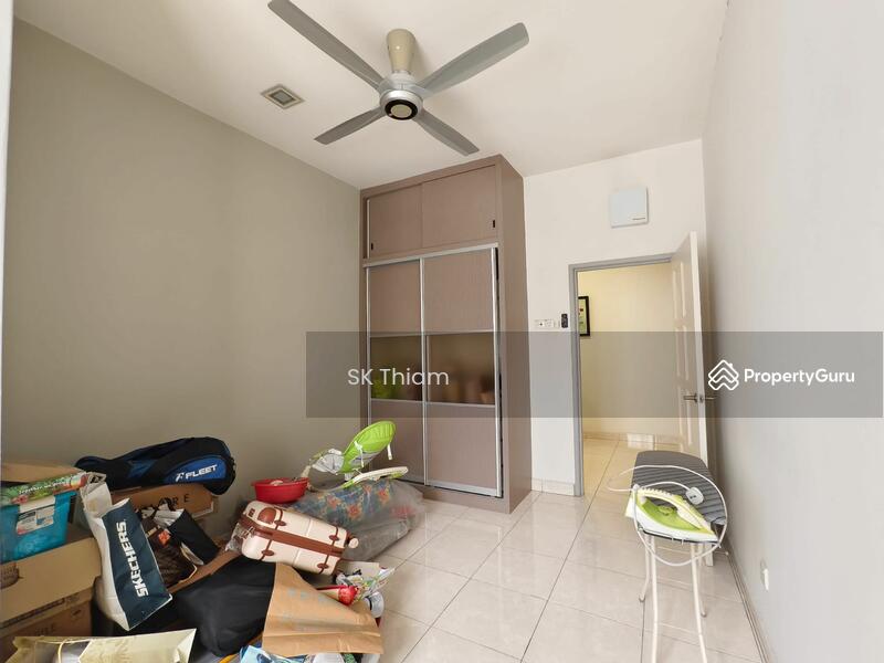 For Sale - Semi-Detached House at Kemuning Utama Palma