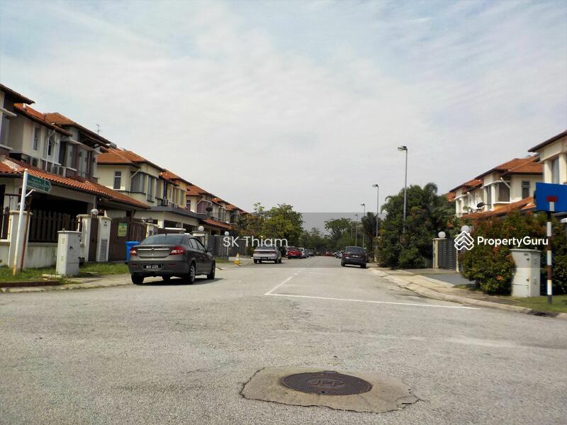 For Sale - Semi-Detached House at Kemuning Utama Palma
