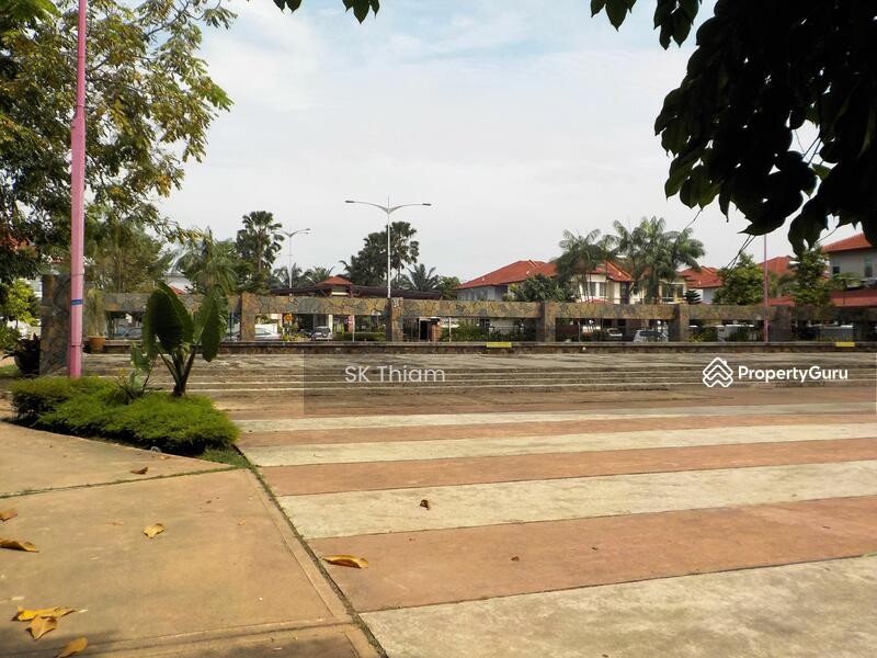 For Sale - Semi-Detached House at Kemuning Utama Palma