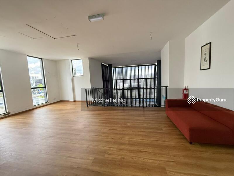 For Rent - 1.5 Storey Cluster Factory in Eco Business Park 1 Phase 2 Internal Extended Renovated