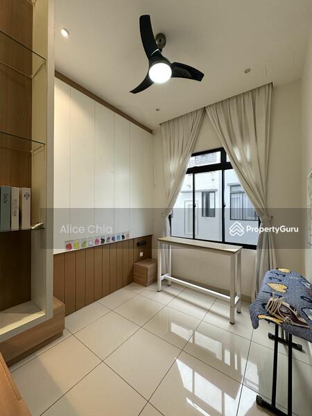 For Rent - 2-storey Terrace House at Horizon Hills