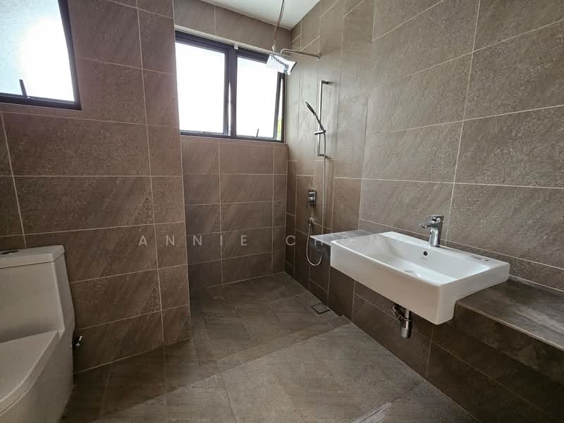 For Sale - 7 Unit Rumah Teres 3 Tingkat, Jalan Selesaria 1