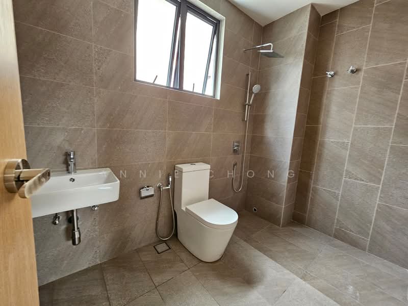 For Sale - 7 Unit Rumah Teres 3 Tingkat, Jalan Selesaria 1