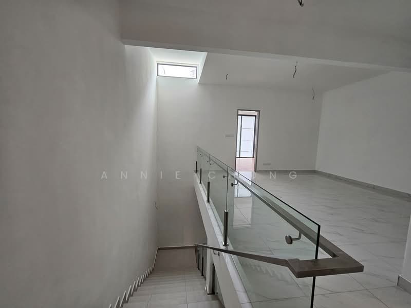 For Sale - 7 Unit Rumah Teres 3 Tingkat, Jalan Selesaria 1