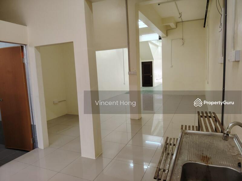 Untuk Disewa - Air Itam main road 2 storey shop house 1250sq.ft