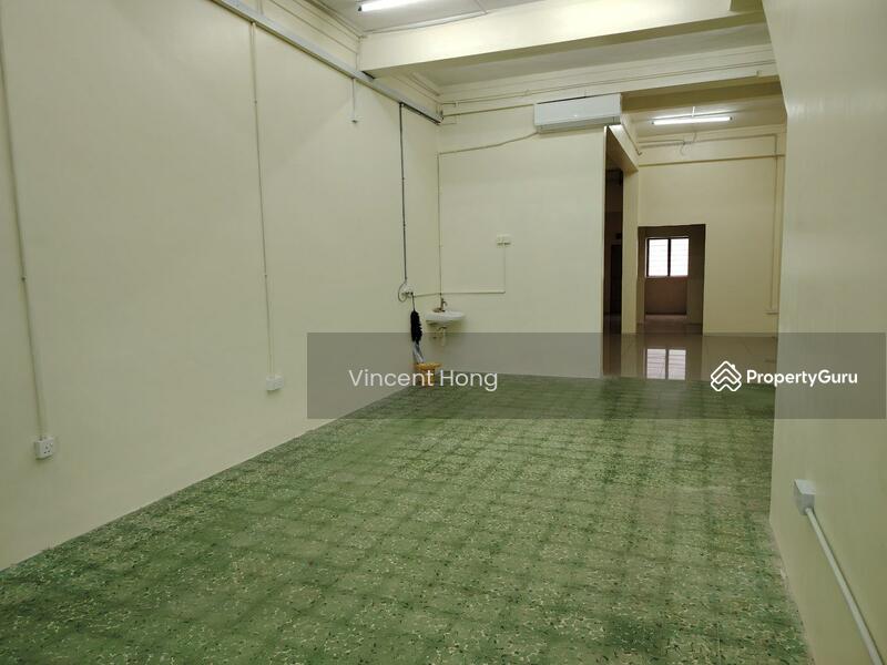 Untuk Disewa - Air Itam main road 2 storey shop house 1250sq.ft