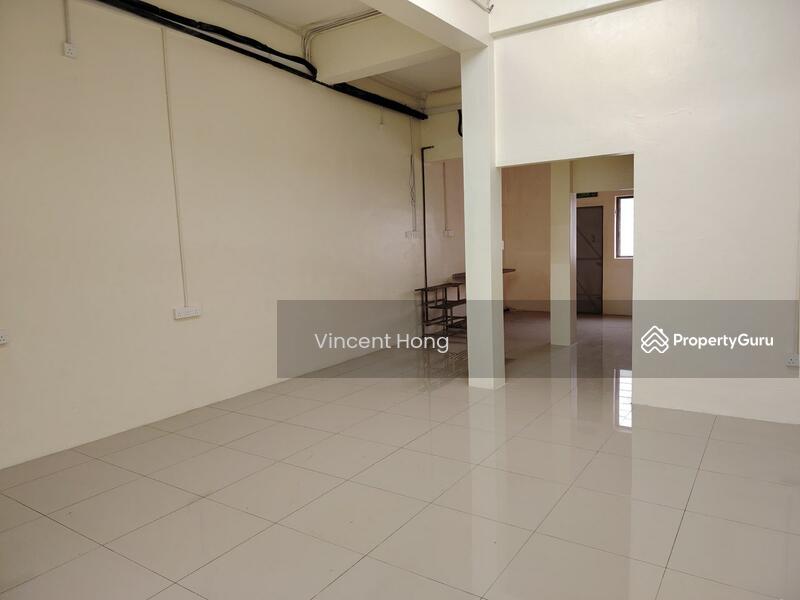 Untuk Disewa - Air Itam main road 2 storey shop house 1250sq.ft