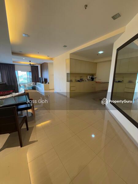 For Sale - Waldorf Tower