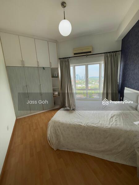 For Sale - Waldorf Tower