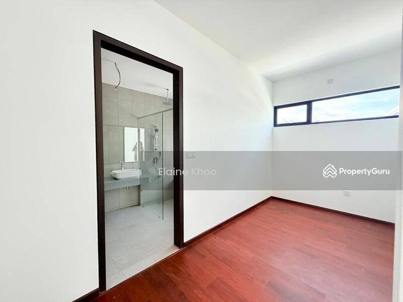 For Rent - The Eighth, Elmina Green