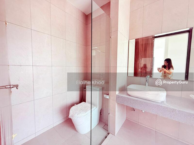 For Rent - The Eighth, Elmina Green
