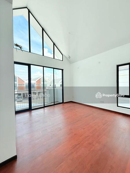 For Rent - The Eighth, Elmina Green
