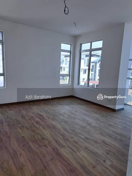 For Sale - Taman Laman Puteri Sikamat