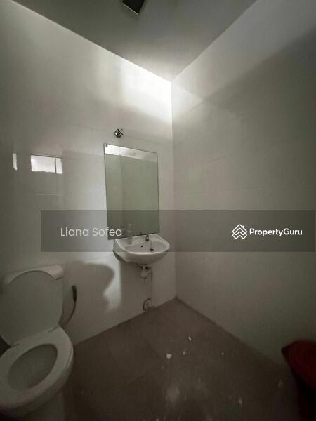 For Rent - Retail Space at Cyber 1