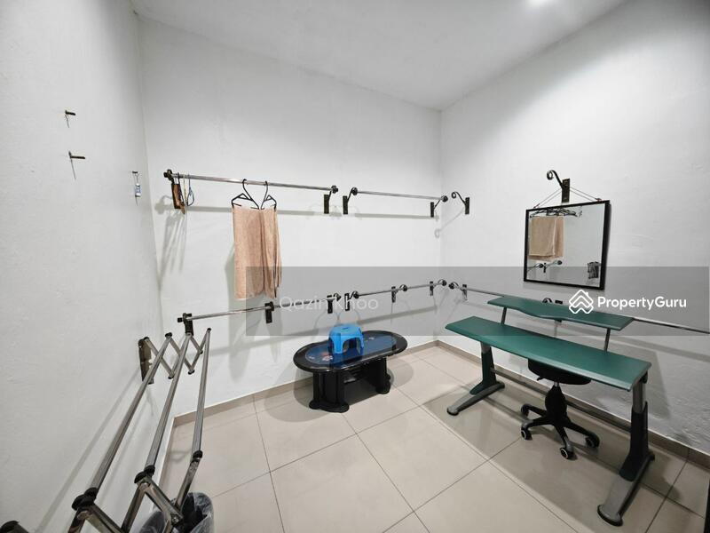 For Rent - Pasir Puteh 1.5 Storey Semi-D
