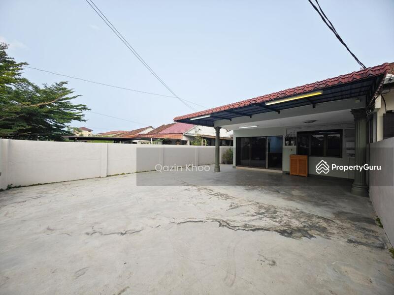 For Rent - Pasir Puteh 1.5 Storey Semi-D