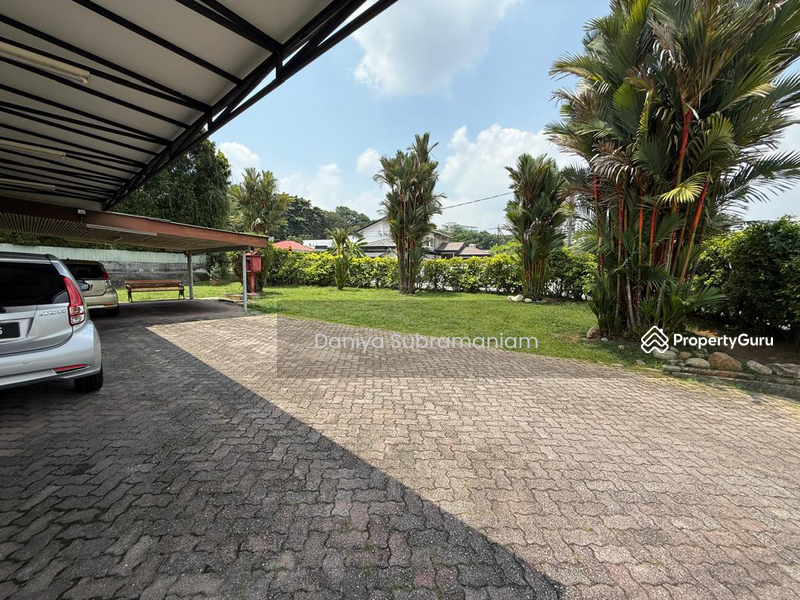 For Sale - Bungalow at Seksyen 12