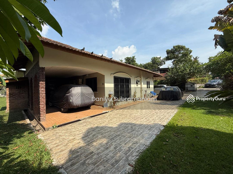 For Sale - Bungalow at Seksyen 11