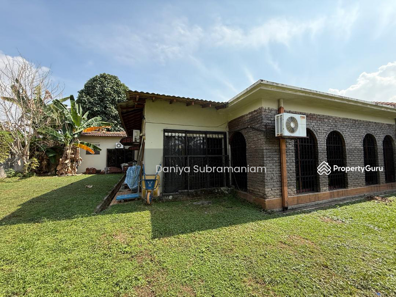 For Sale - Bungalow at Seksyen 11