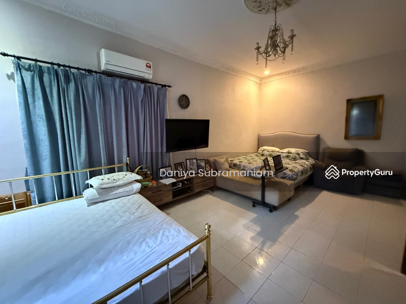 For Sale - Bungalow at Seksyen 11