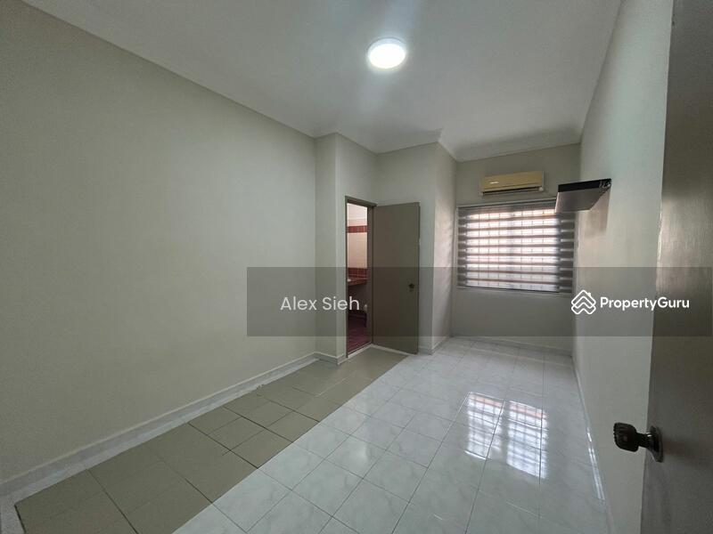 For Rent - Taman Mount Austin
