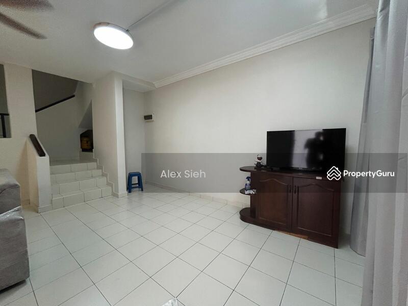 For Rent - Taman Mount Austin