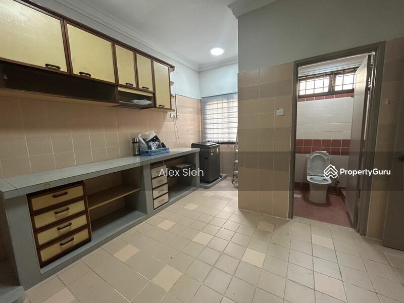 For Rent - Taman Mount Austin