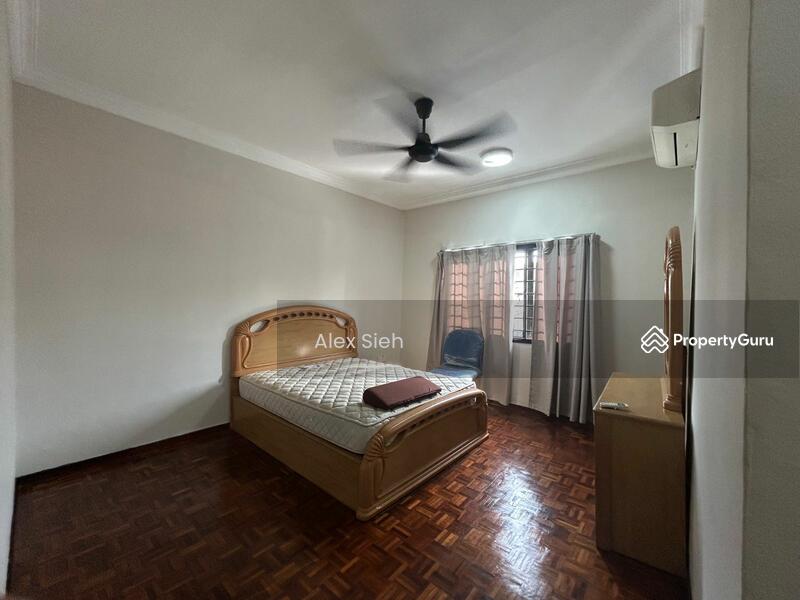 For Rent - Taman Mount Austin