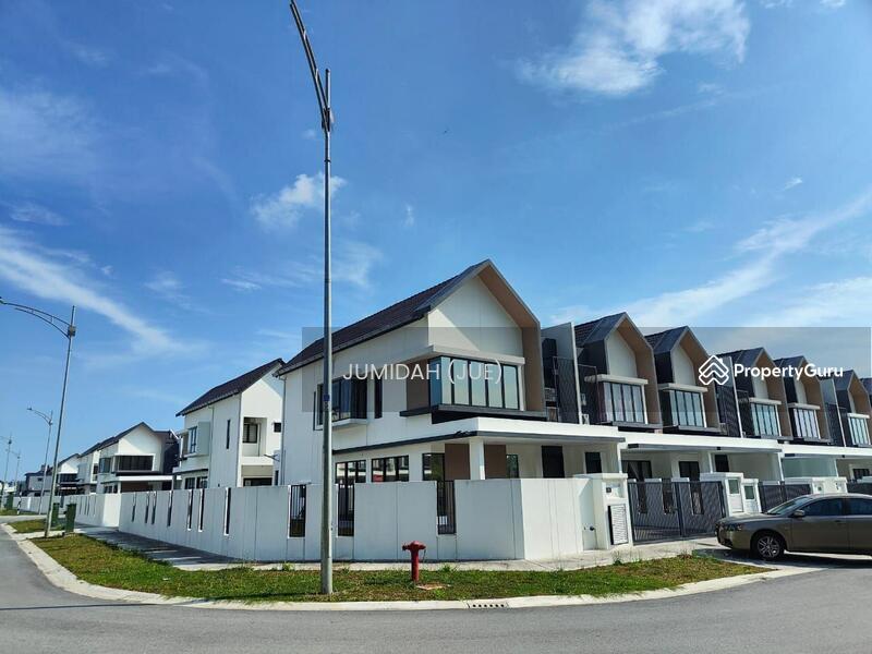 CORNER LOTUNIT NEVER OCCUPIED BEFOREFACING OPENDouble Storey Terrace (Corner Lot) @ Serenia Aior