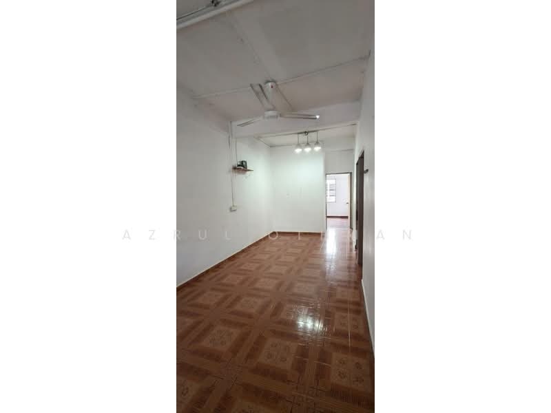 1-storey Terraced House for Sale in Taman Desa Rhu (Sikamat) - Azrul Othman - Interior - PropertyGuru.com.my