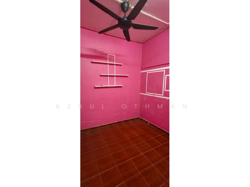 1-storey Terraced House for Sale in Taman Desa Rhu (Sikamat) - Azrul Othman - Interior - PropertyGuru.com.my