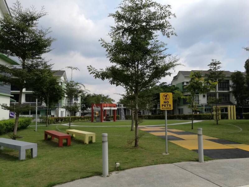 Untuk Dijual - Townhouse at Bandar Bukit Puchong 2