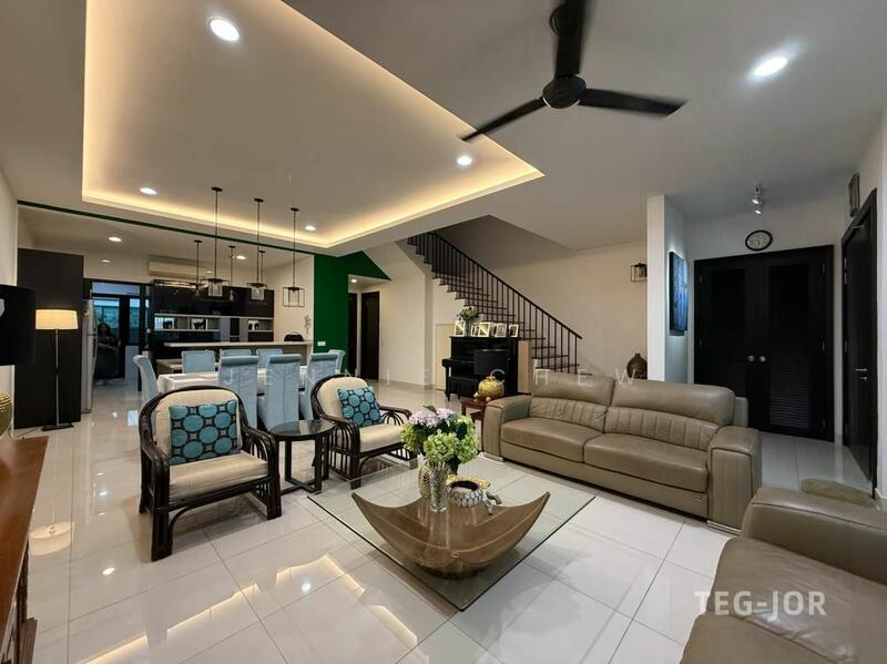 For Sale - 3-storey Terraced House at Duta Villa