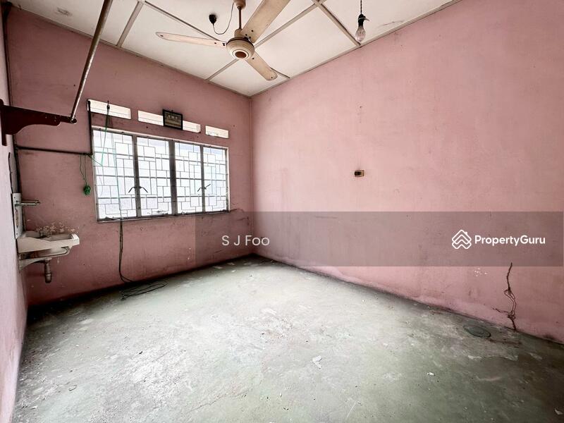 Untuk Dijual - Jelutong Taman Hijau Lorong Hijau Single Storey Terrace