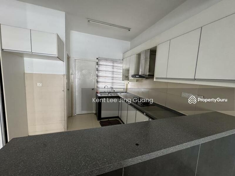 Untuk Dijual - Sunway Alam Suria 2.5sorey 22x65 5 roooms near playground