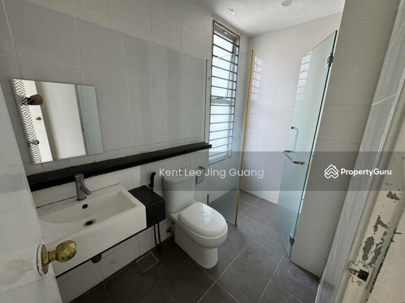 Untuk Dijual - Sunway Alam Suria 2.5sorey 22x65 5 roooms near playground