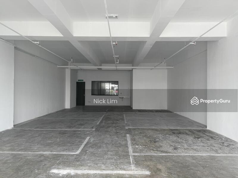 For Rent - QueensVille, Level 1 (Come with lift and escalator)