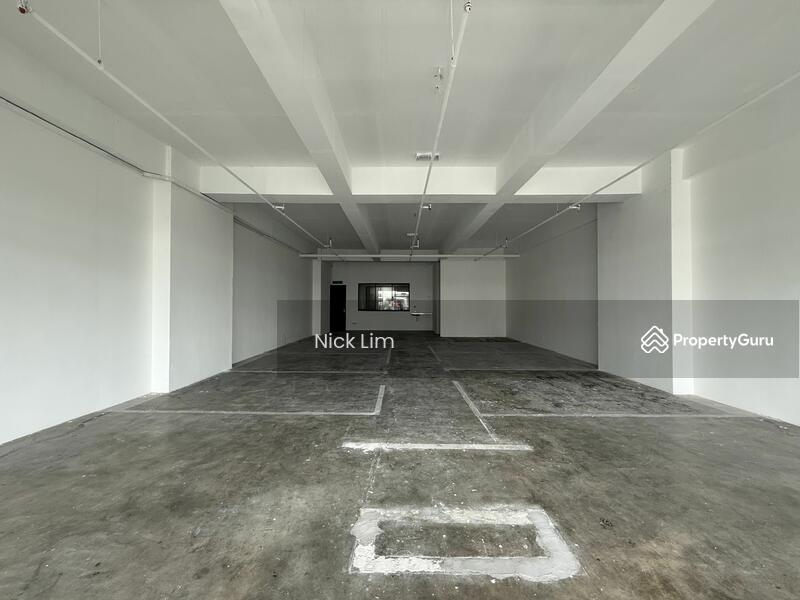 For Rent - QueensVille, Level 1 (Come with lift and escalator)